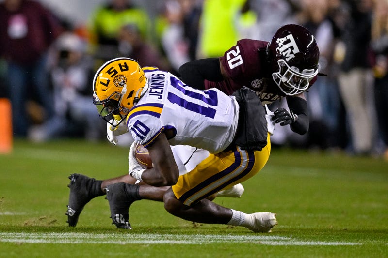 Defensive back Jardin Gilbert