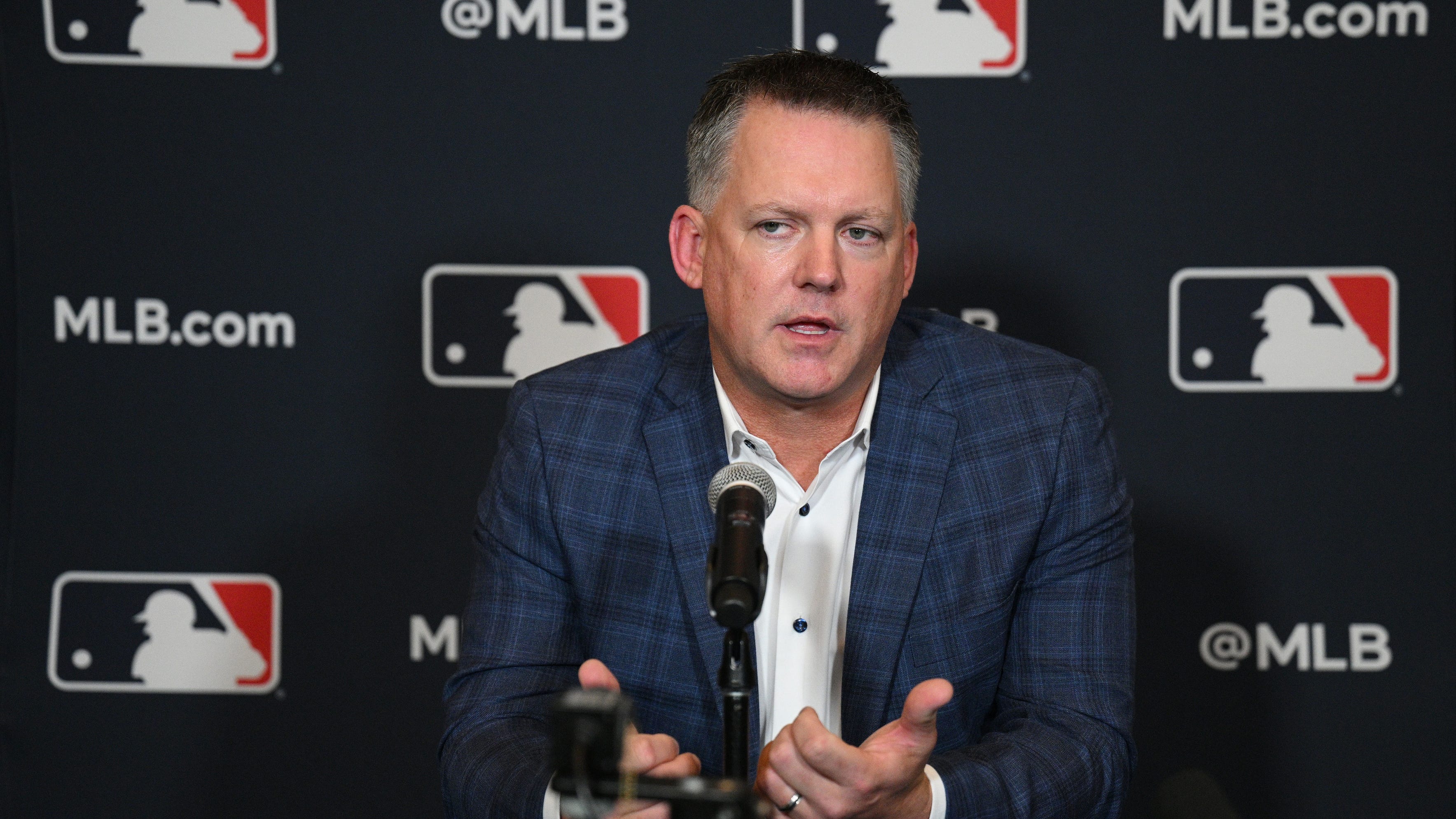 A.J. Hinch reacts to Tigers' barren farm system: "It's one source's opinion"