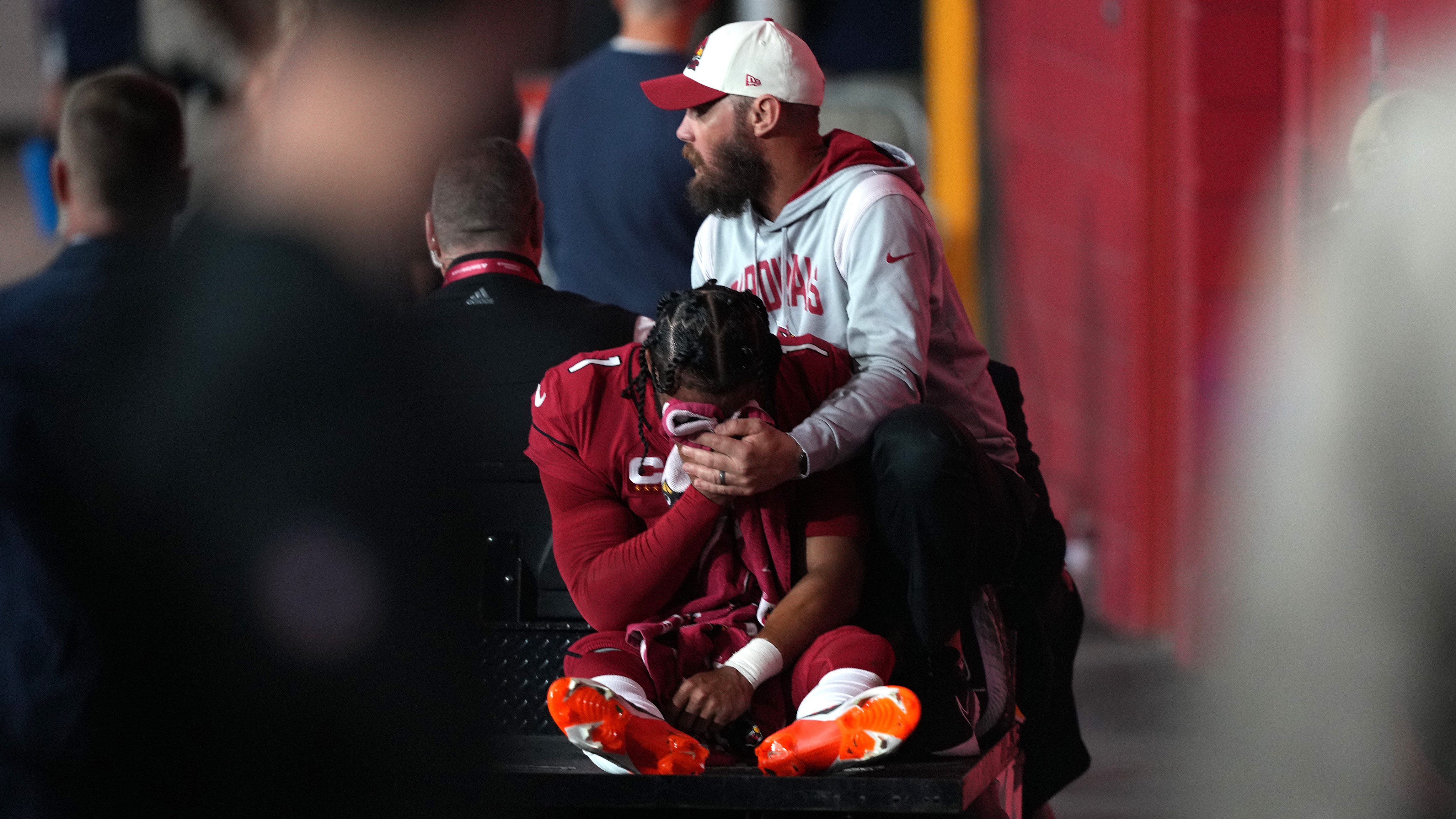 Kyler Murray leaves Monday Night Football against Patriots with non-contact leg injury