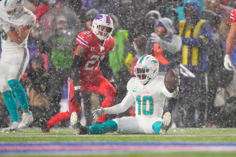 Jordan Poyer and Tyreek Hill