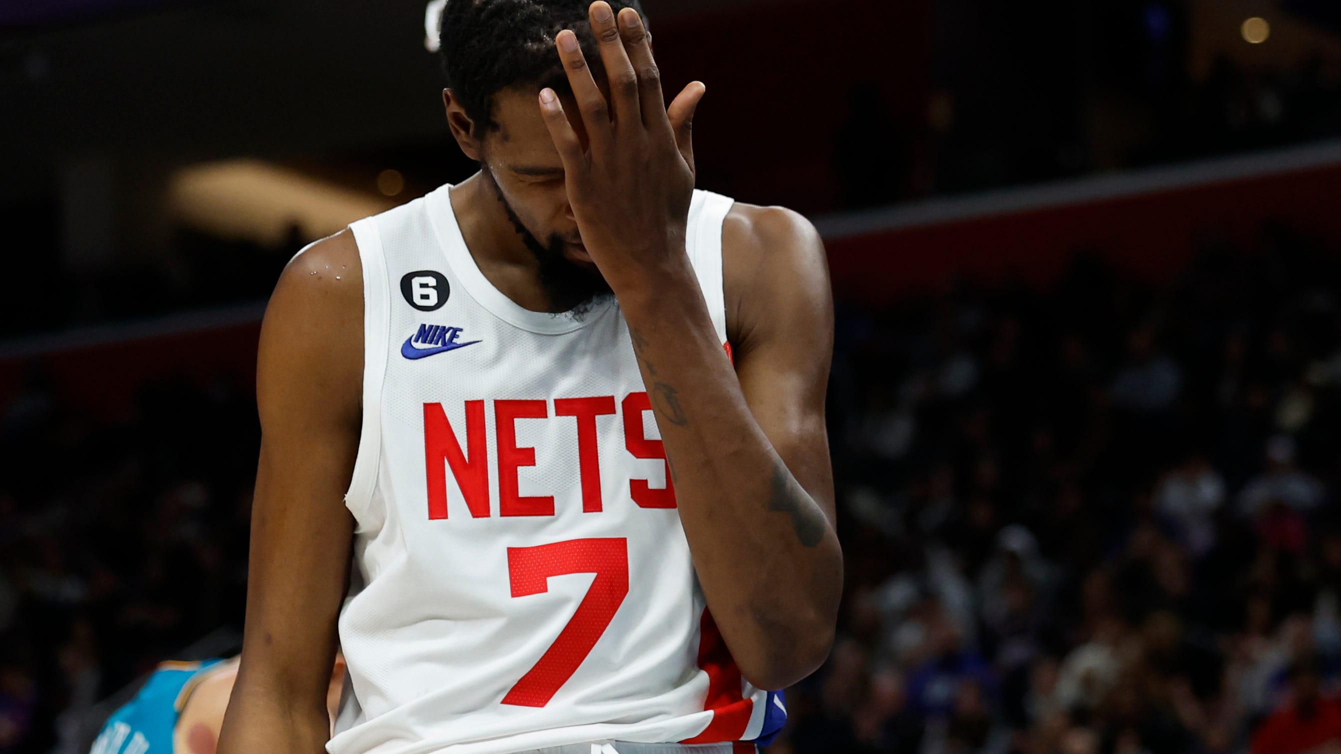 Kevin Durant, Kayvon Thibodeaux in Twitter beef over Giants-Commanders no-call