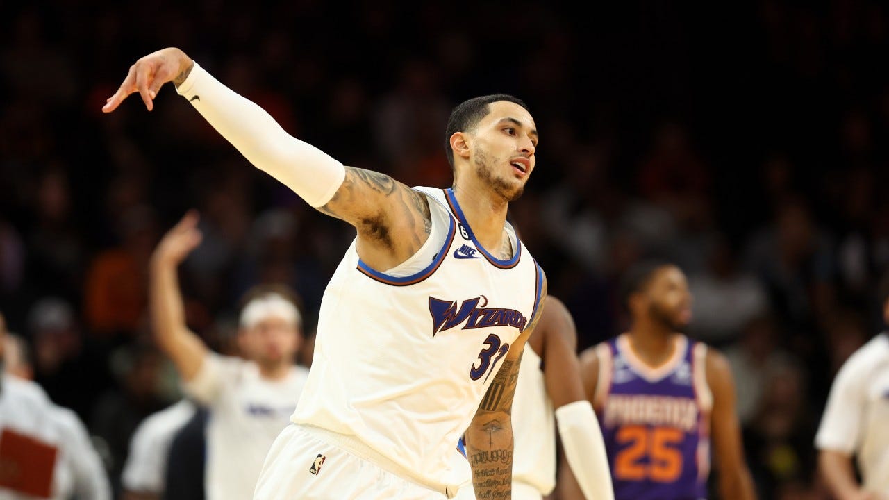 Wizards snap losing streak at 10, beat Suns 113-110