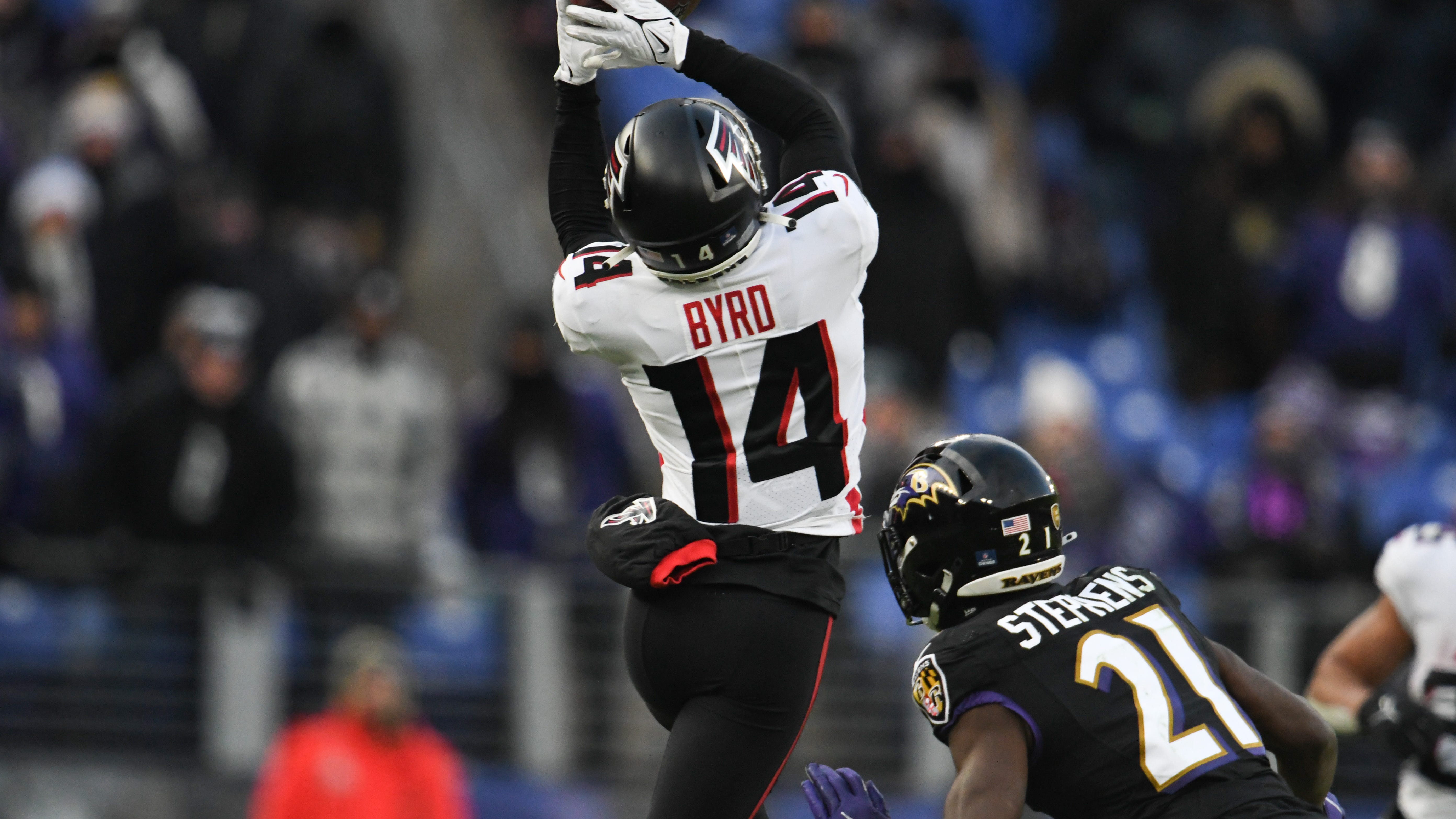 Bills sign wide receivers Damiere Byrd, Deon Cain
