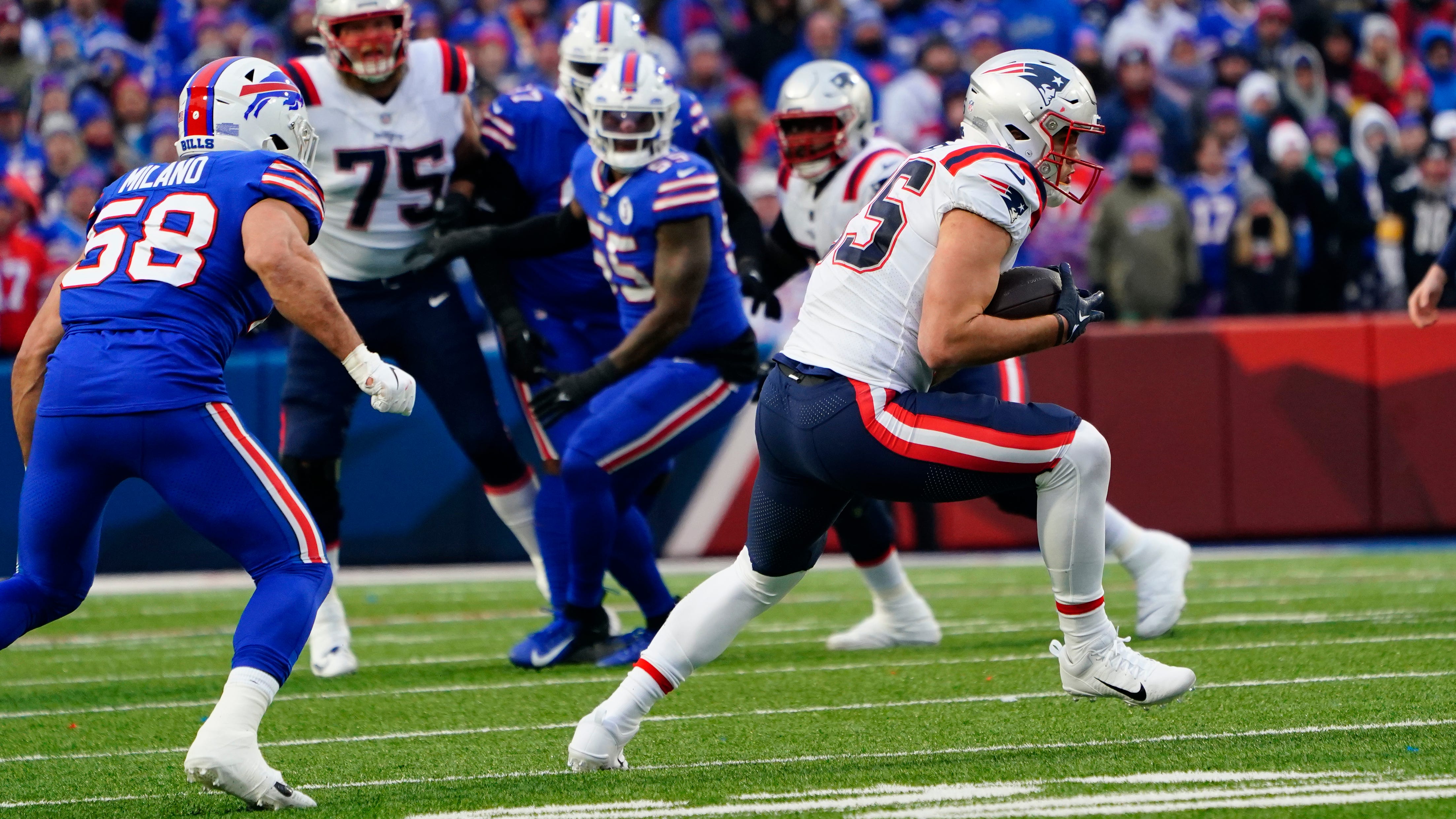 Hunter Henry leads list of possible Patriots cap casualties