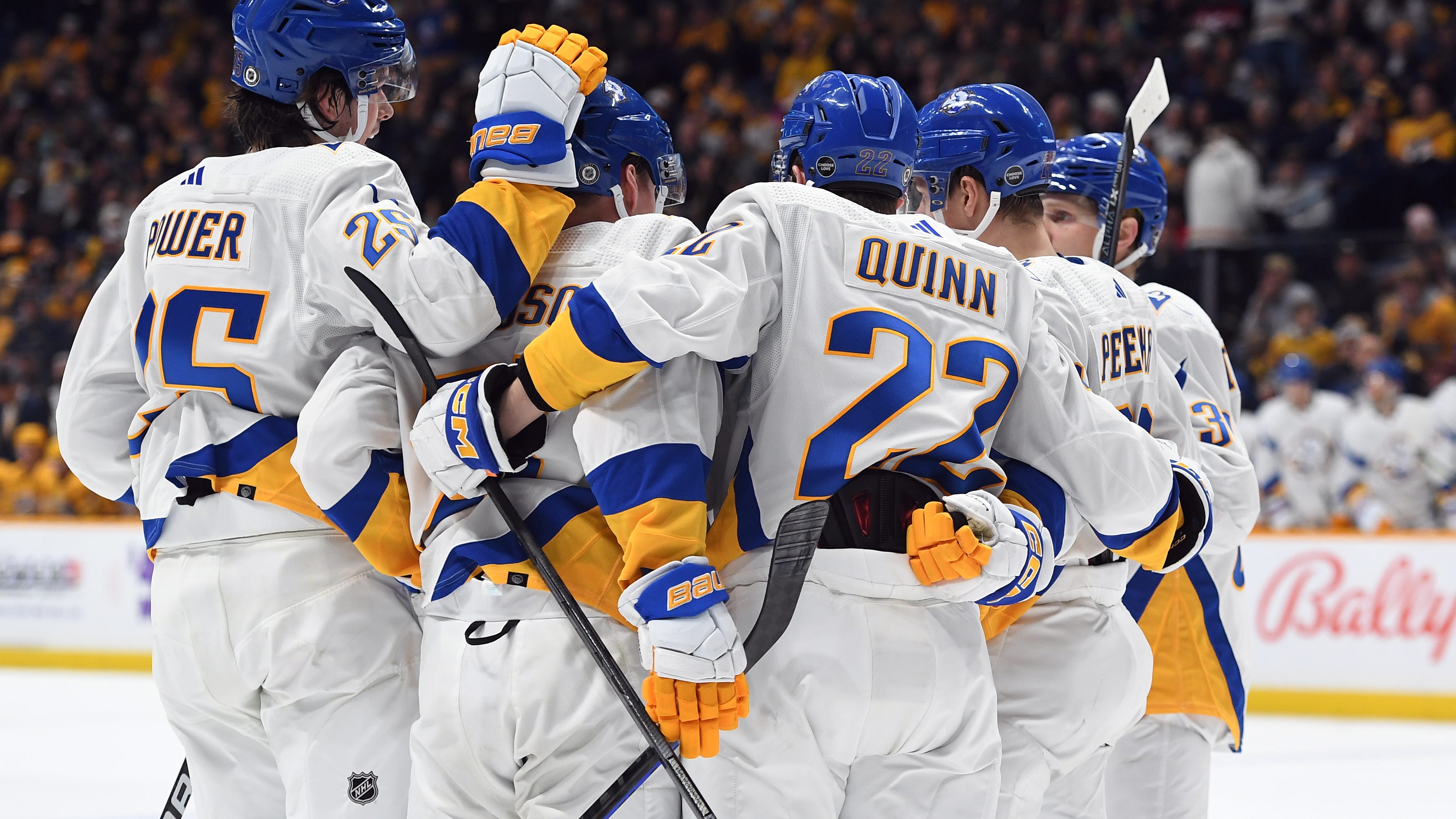 Sabres return to winning ways in Nashville