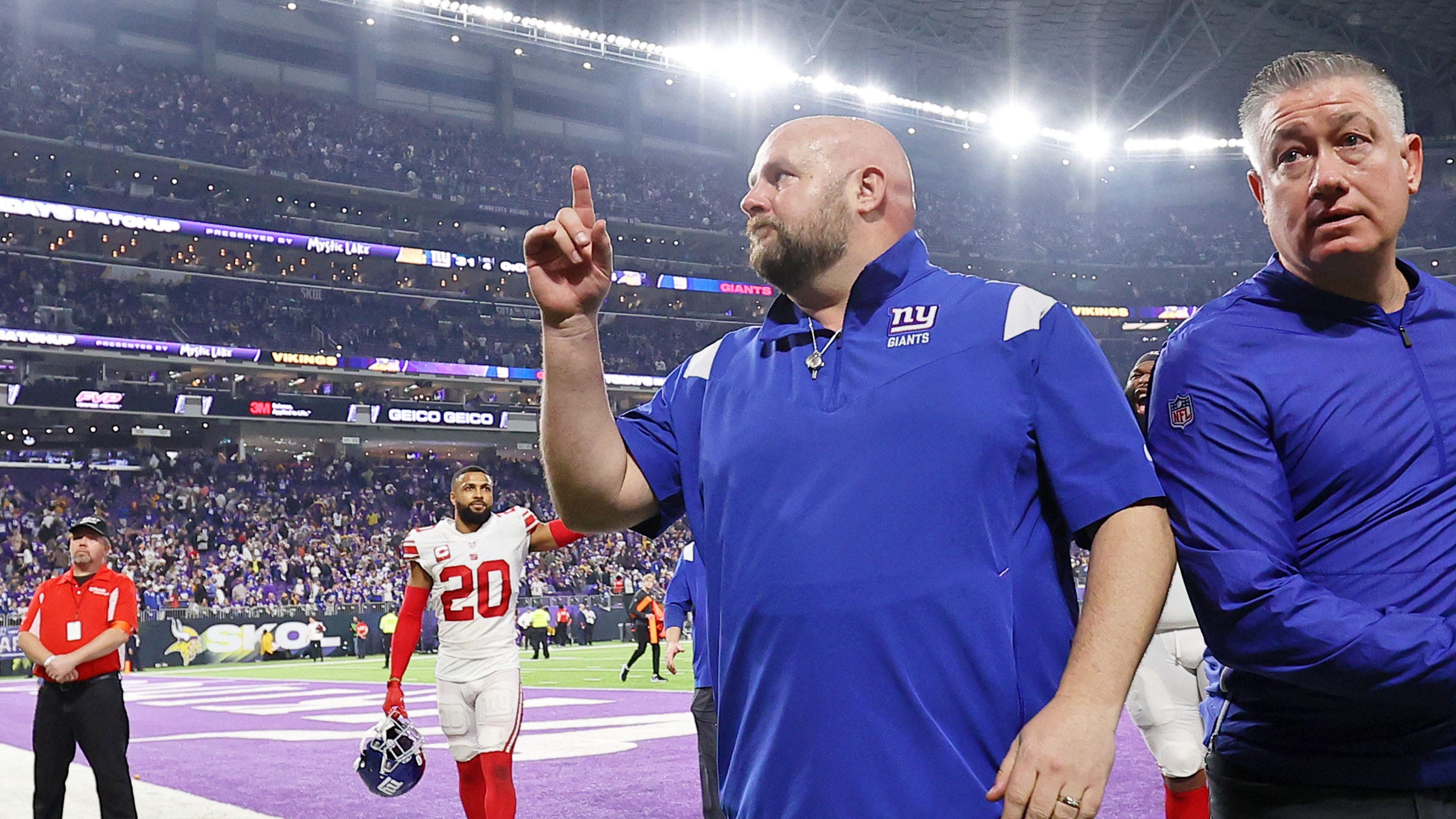 Second verse not same as the first as Giants upset Vikings on Super Wild Card Weekend