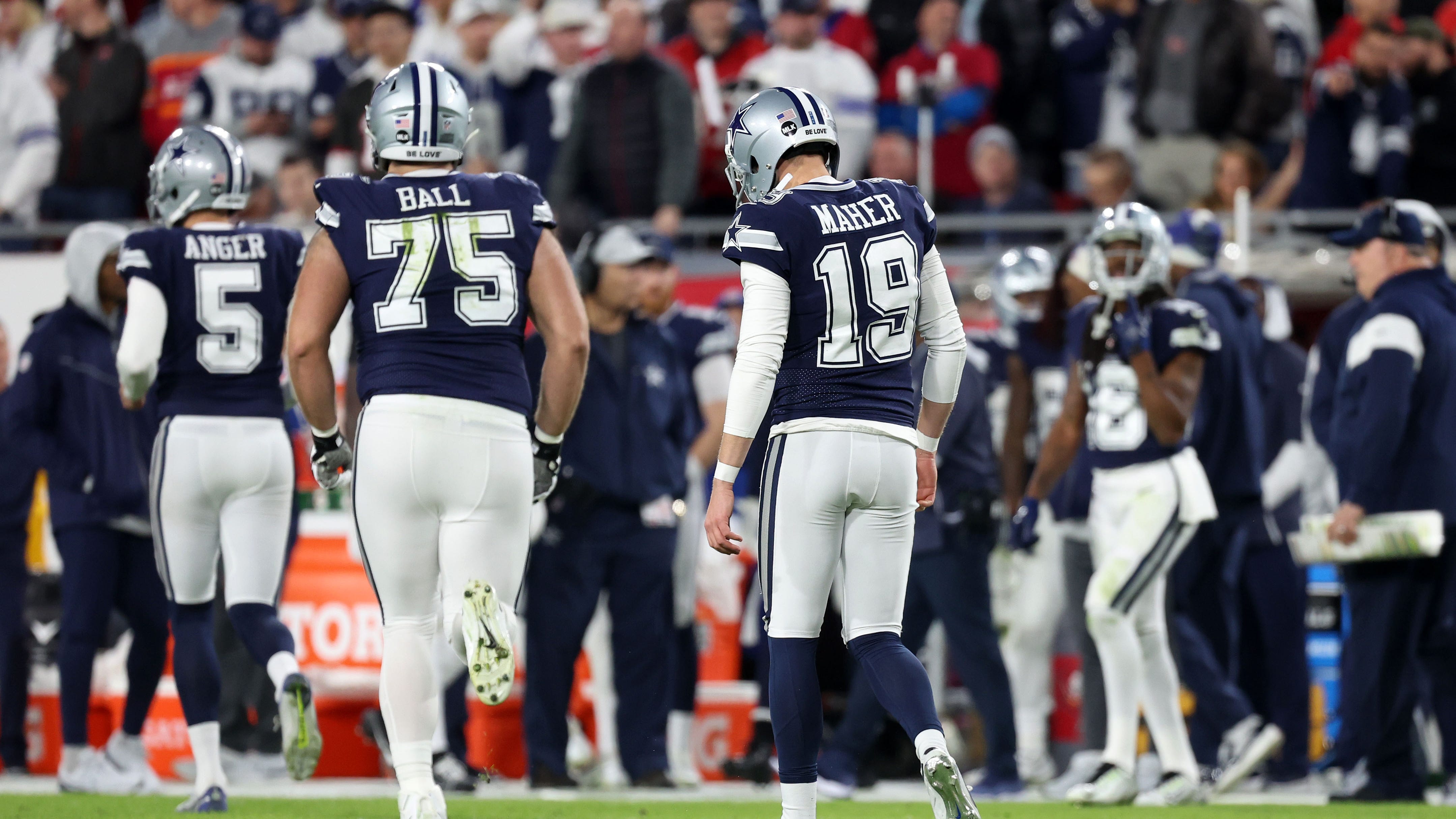 Watch: Cowboys CeeDee Lamb gives Brett Maher support vs. Bucs