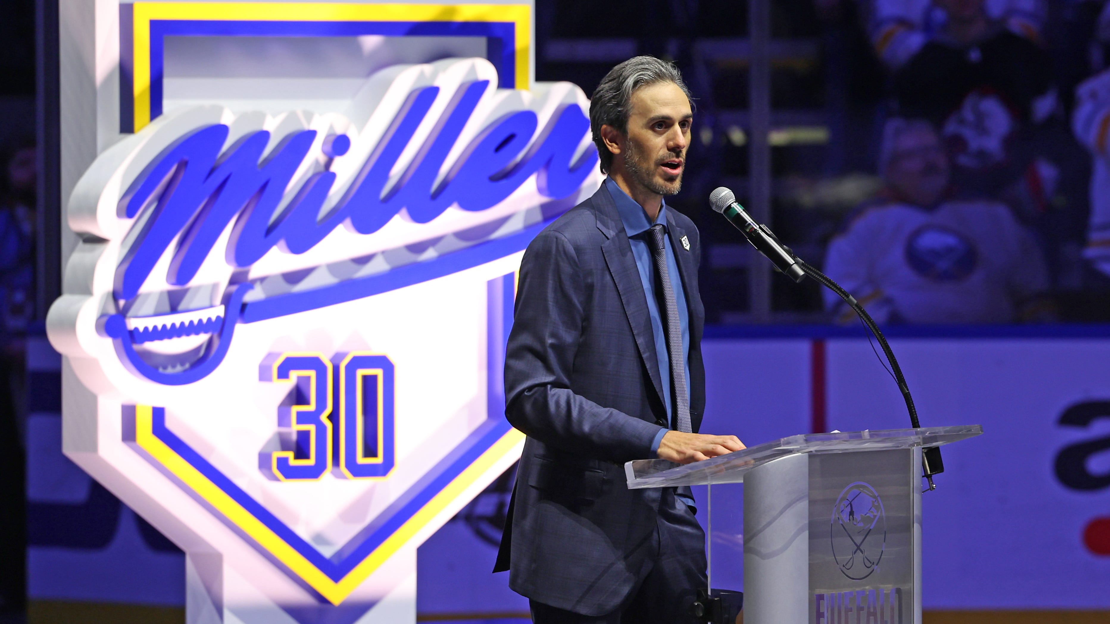 Bond between Ryan Miller, Buffalo still holds strong