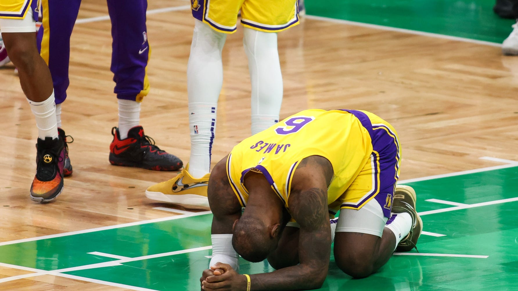 LeBron's viral reaction to no-call highlights Celtics' OT win over Lakers