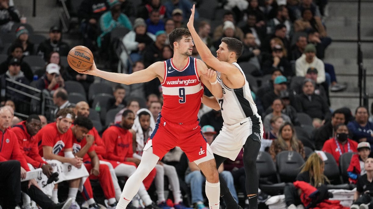 Wizards end 22-game skid in San Antonio, beat Spurs 127-106