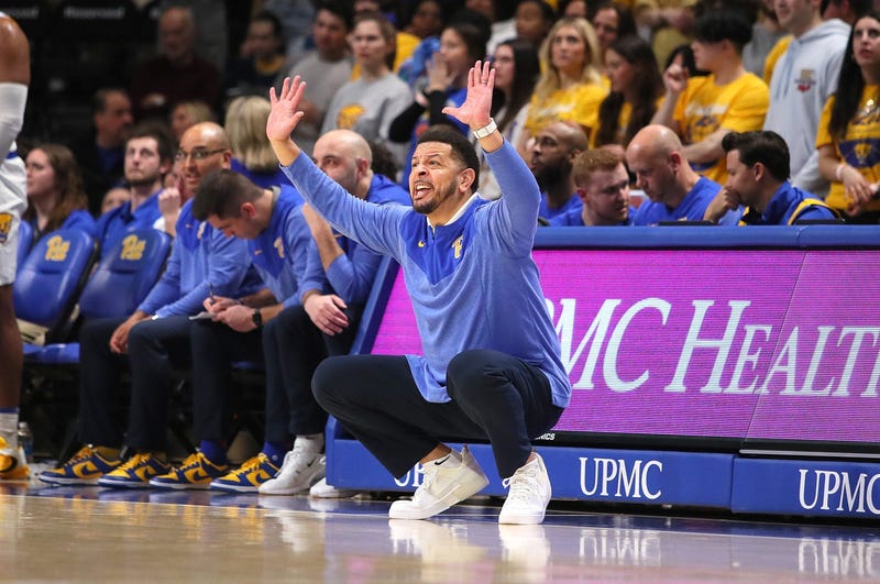 Pittsburgh Panthers head coach Jeff Capel calls out to his players during the first half against the Louisville Cardinals