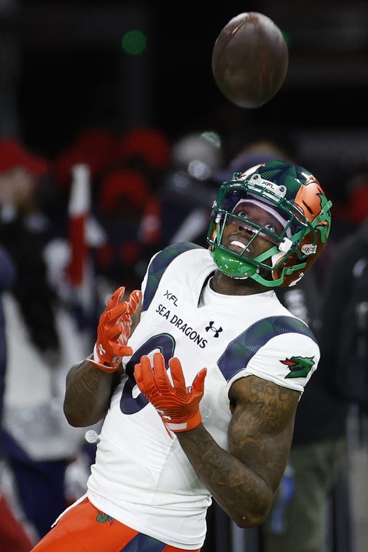 Josh Gordon makes a big catch to put the Sea Dragons in the lead for their first win