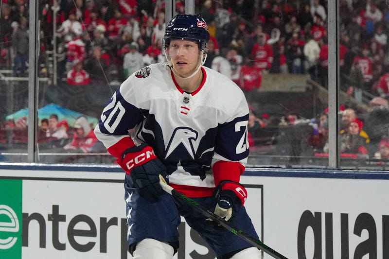 Lars Eller with Washington