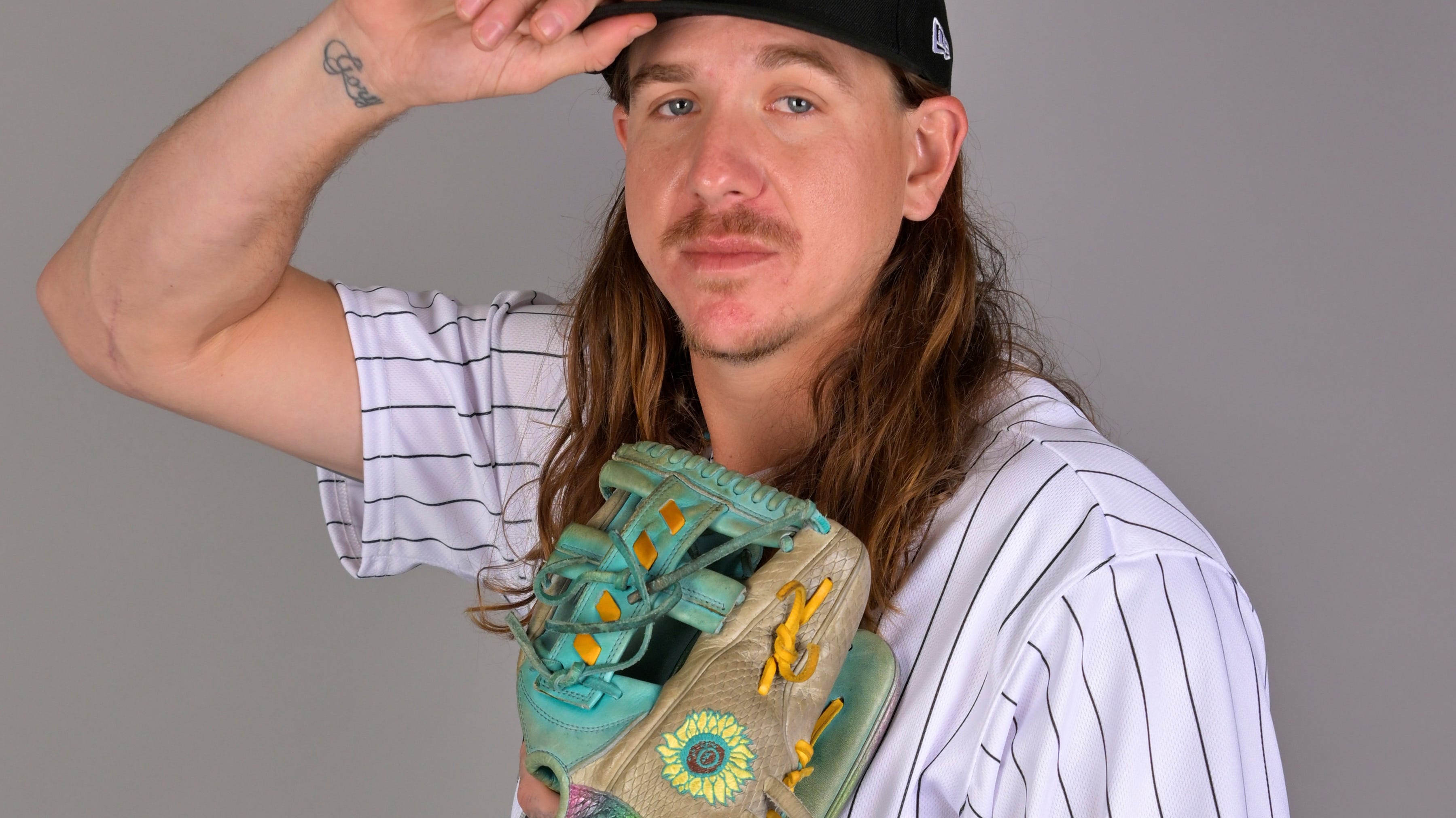 White Sox pitcher will not be suspended following allegations of domestic violence: MLB