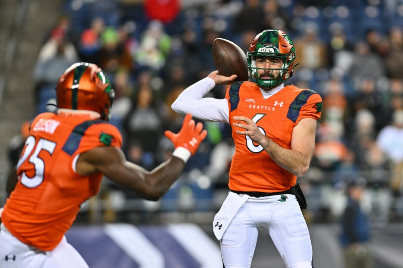 Sea Dragons Fall to 0-2 In The Freezing Home Opener