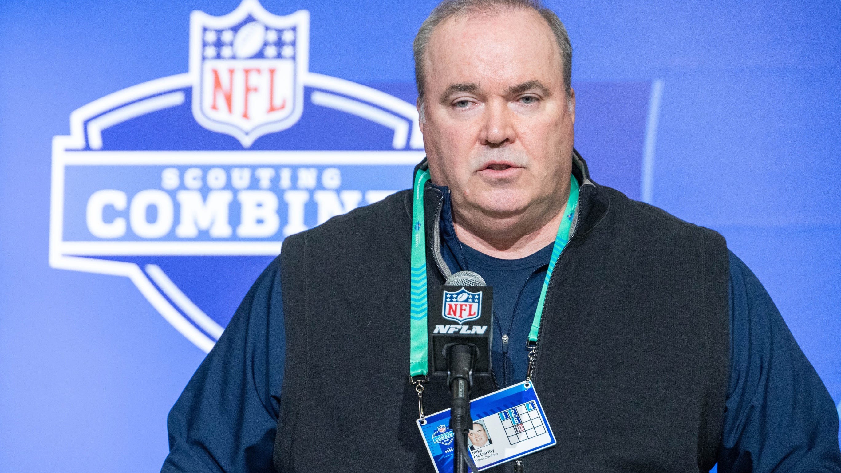 What does Mike McCarthy's offensive philosophy say about Cowboys' confidence in Dak Prescott?