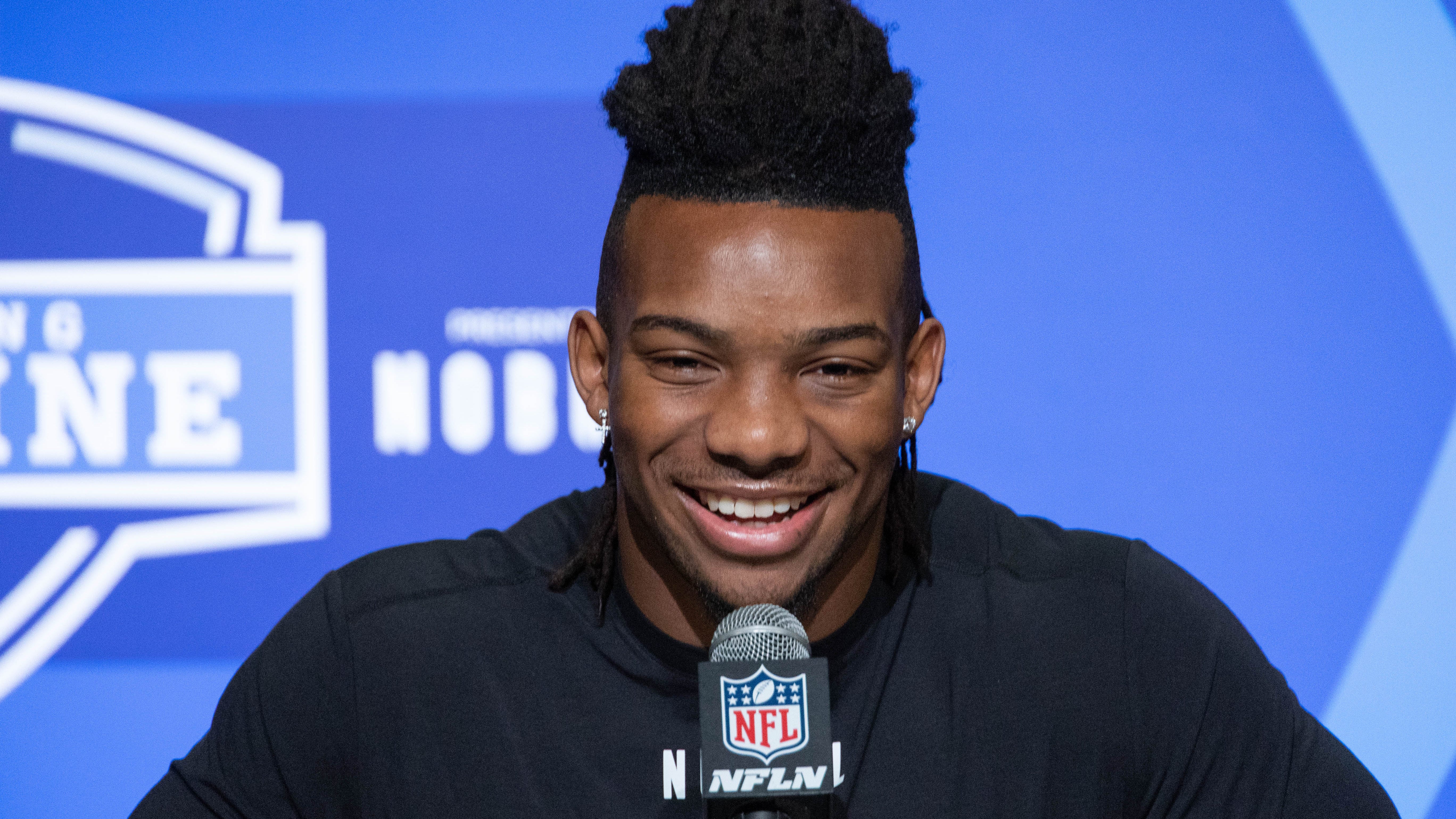 Should Commanders consider drafting RB Bijan Robinson at No. 16?