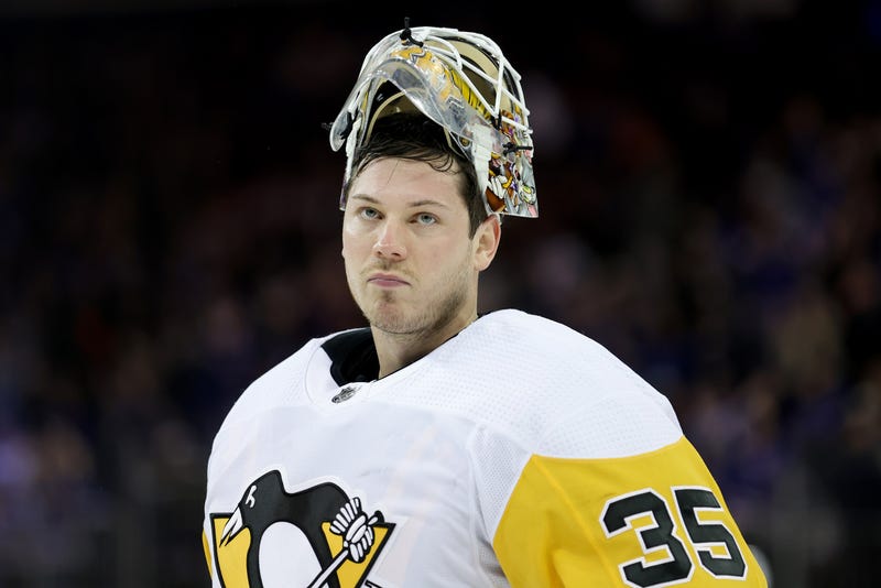 Tristan Jarry look