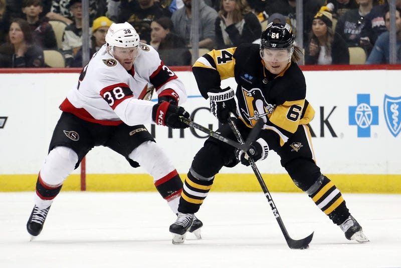 Mikael Granlund skating