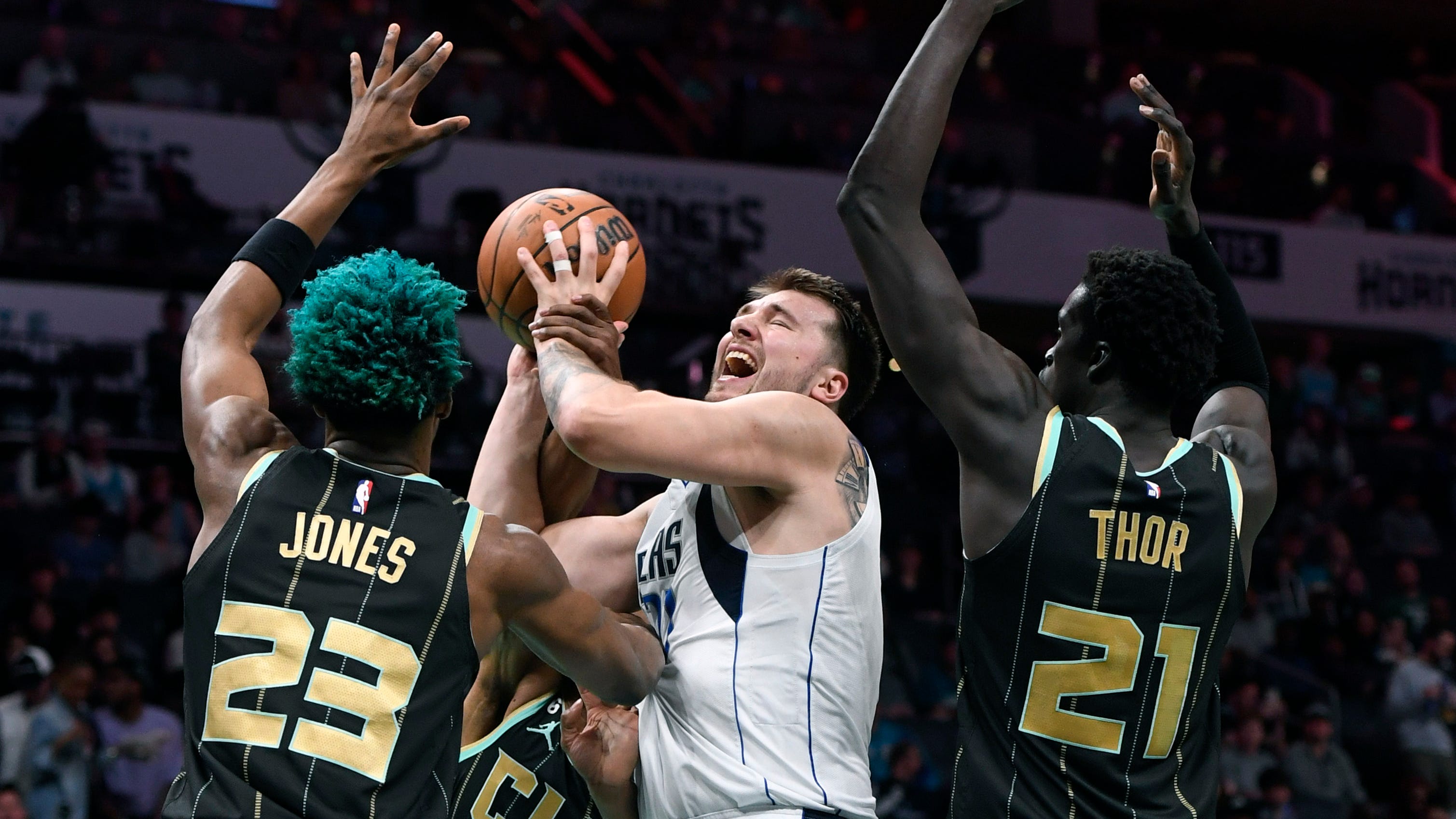 Tim MacMahon on Mavs misery, Kidd's security, if team chemistry has been toxic