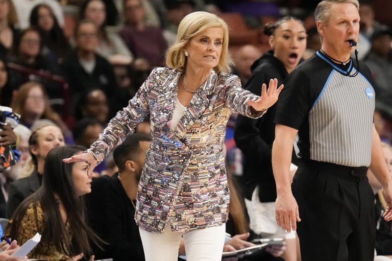 LSU head coach Kim Mulkey vs Miami