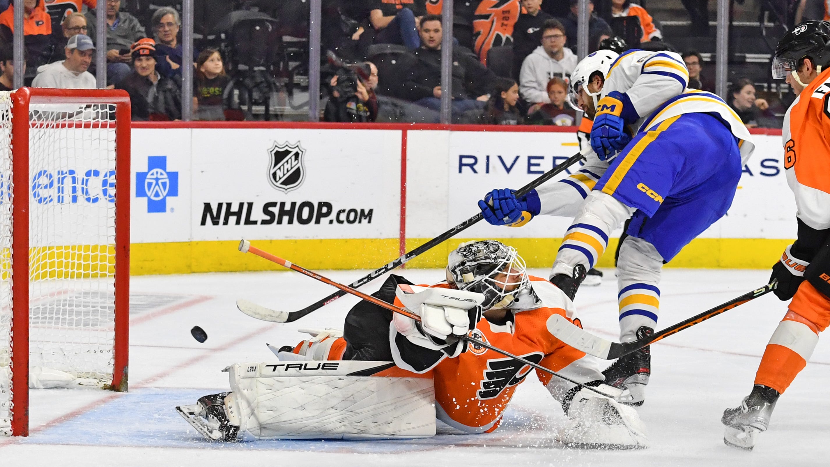 Alex Tuch's hat-trick helps Sabres double up Flyers