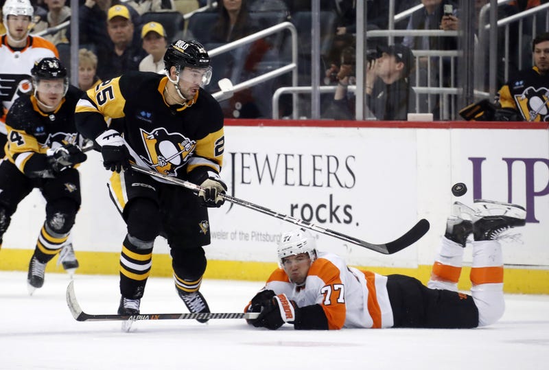 Ryan Poehling scoring empty netter
