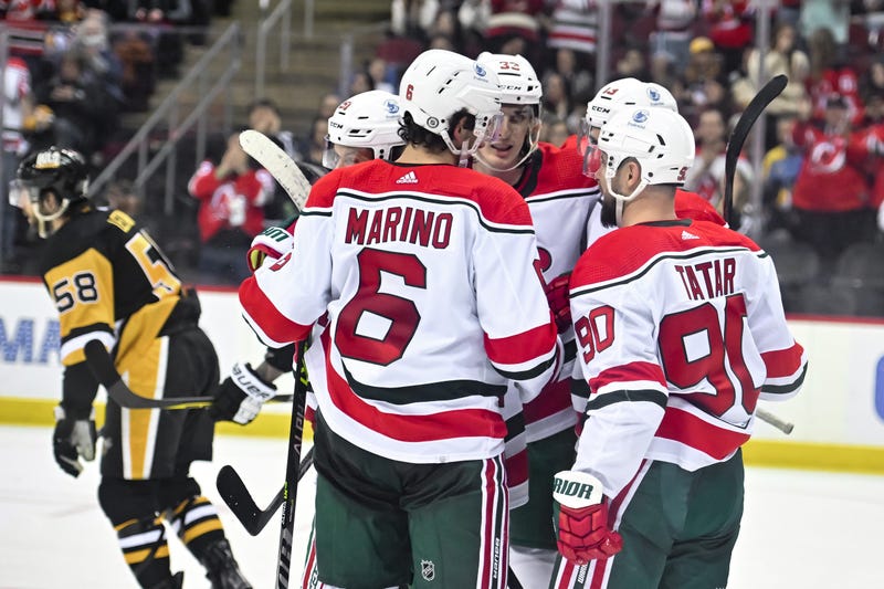 Devils score on the Pens
