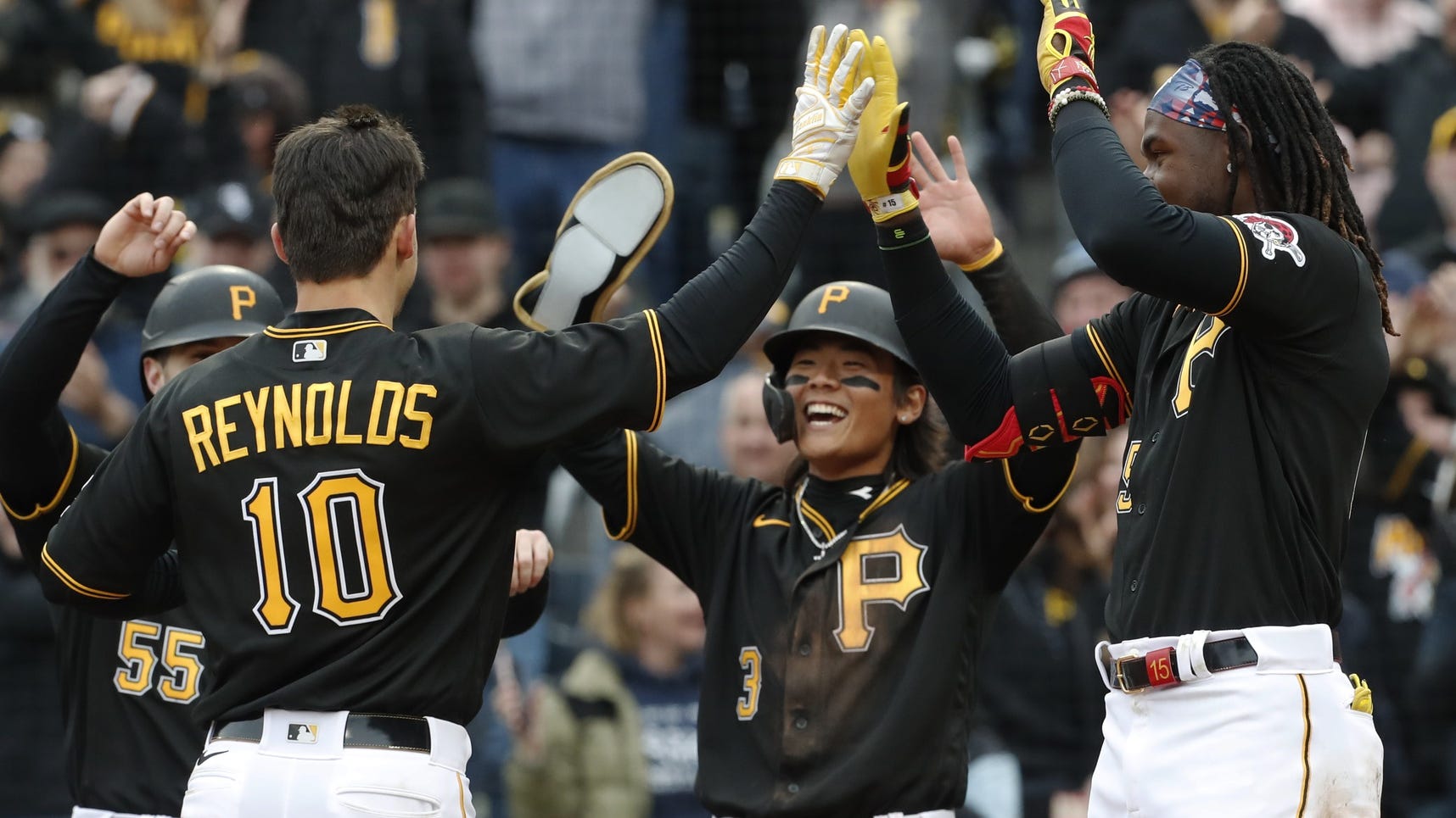 Teammates say Reynolds sets example of winning culture