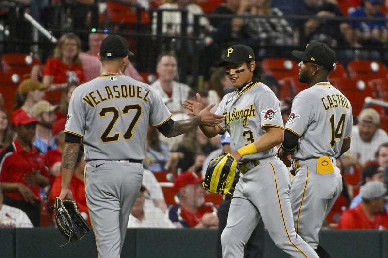 Vince Velasquez slaps 5 with Bae