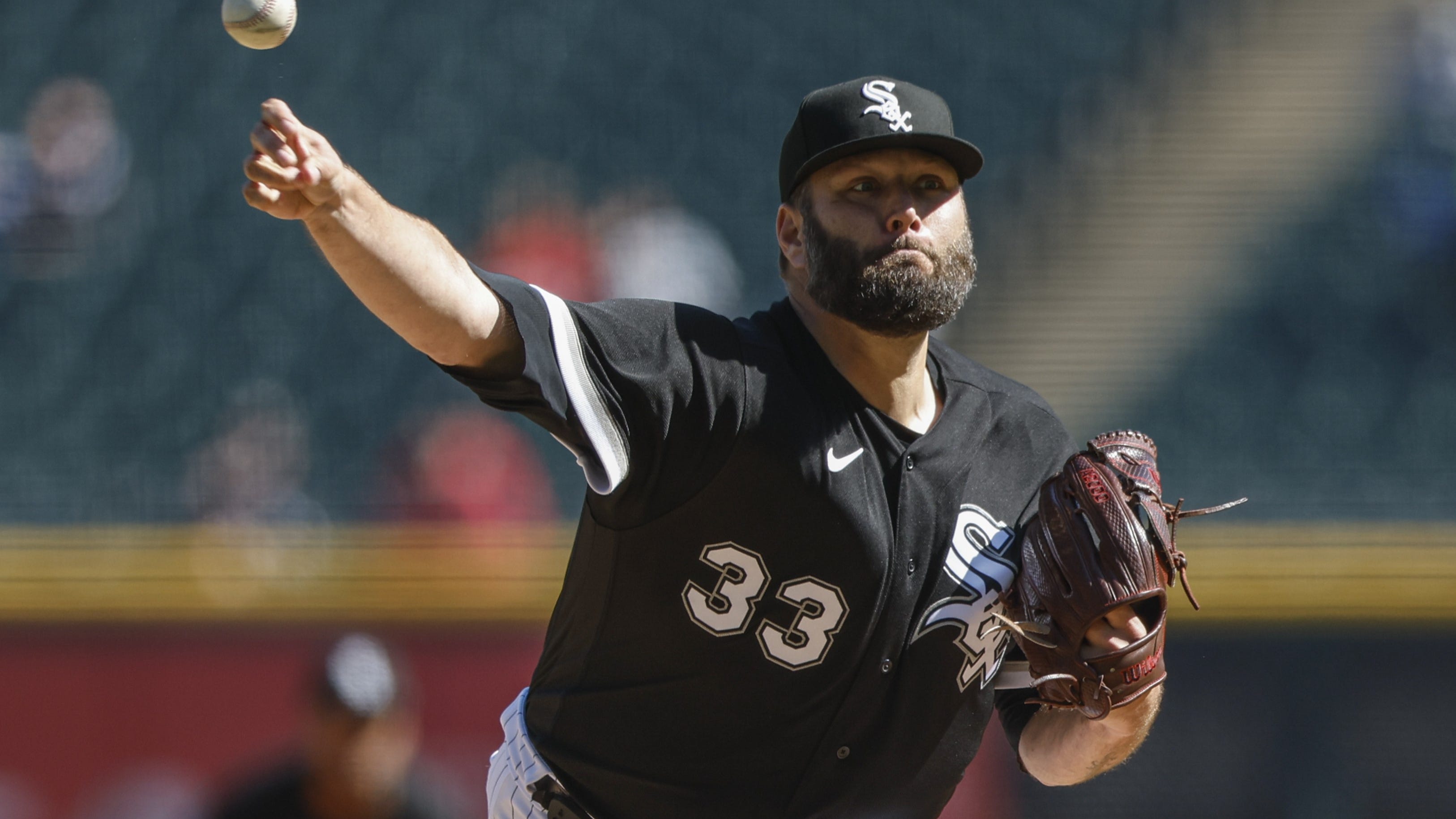 White Sox trade Lance Lynn, Joe Kelly to Dodgers