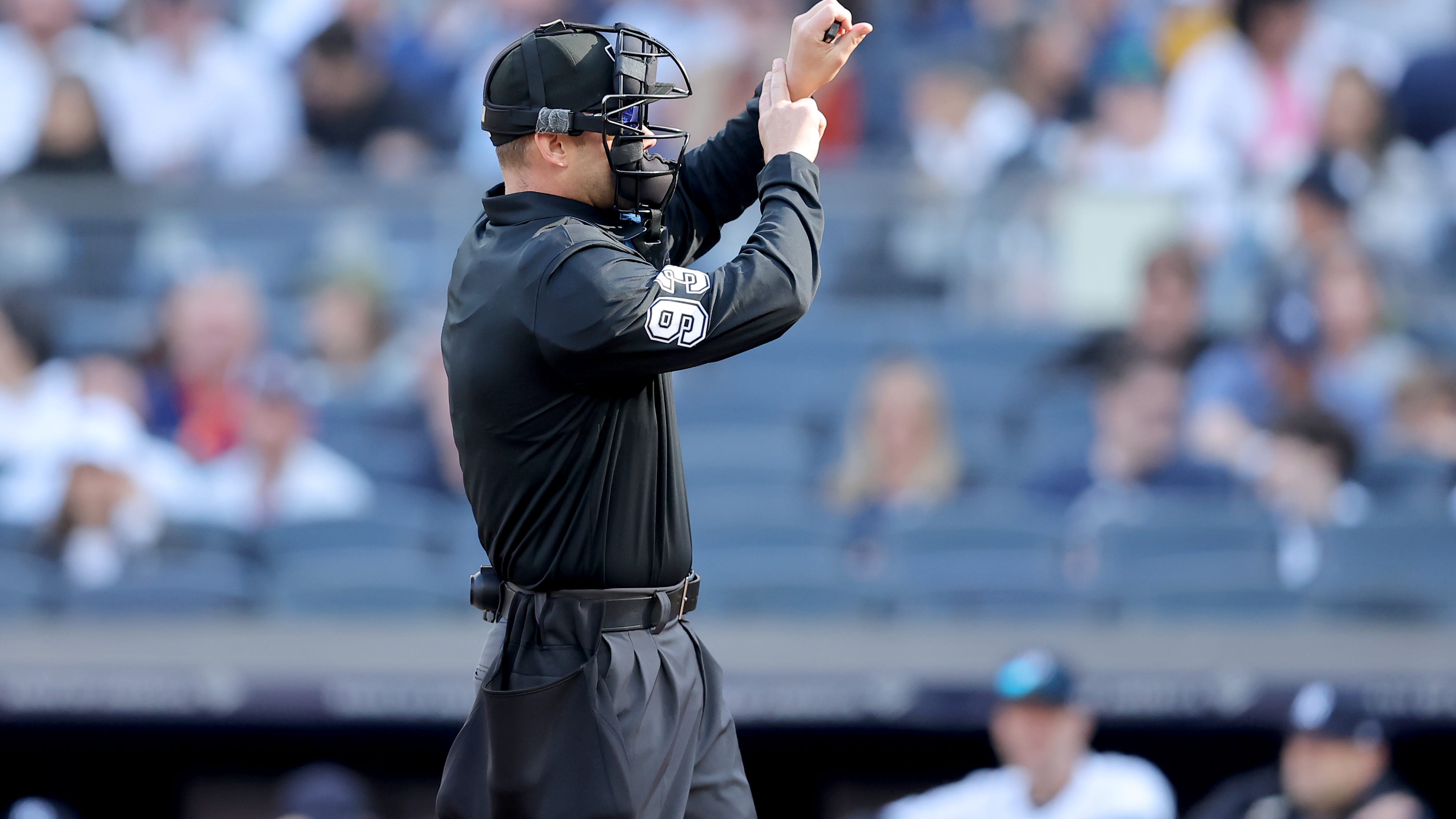 Jim Joyce: MLB umpires are 'overjoyed' about the pitch clock