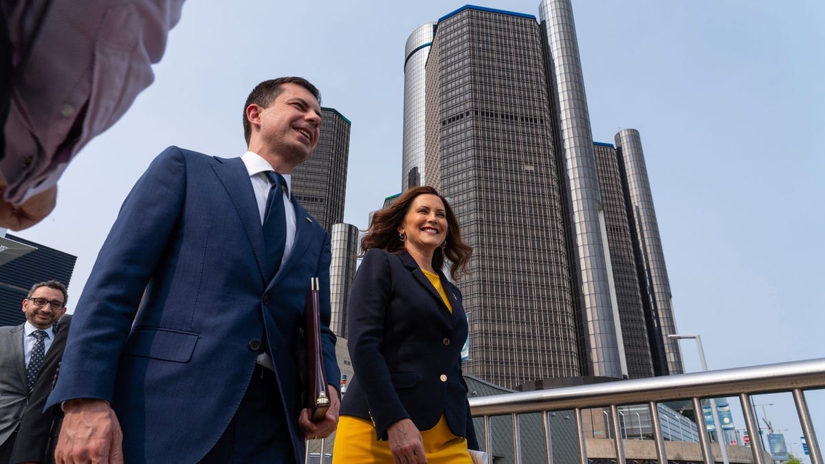 Officials announce plans for first international 'EV corridor,' stretching from Kalamazoo to Quebec City, featuring charging stations every 50 miles