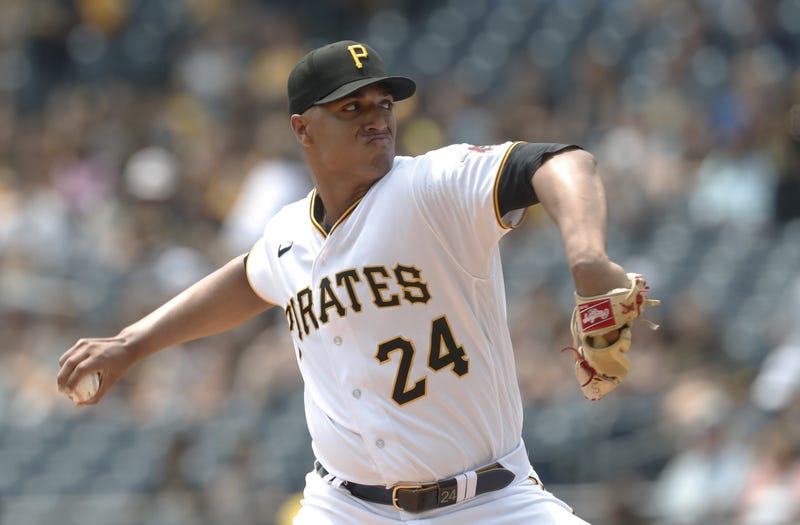 Johan Oviedo throwing