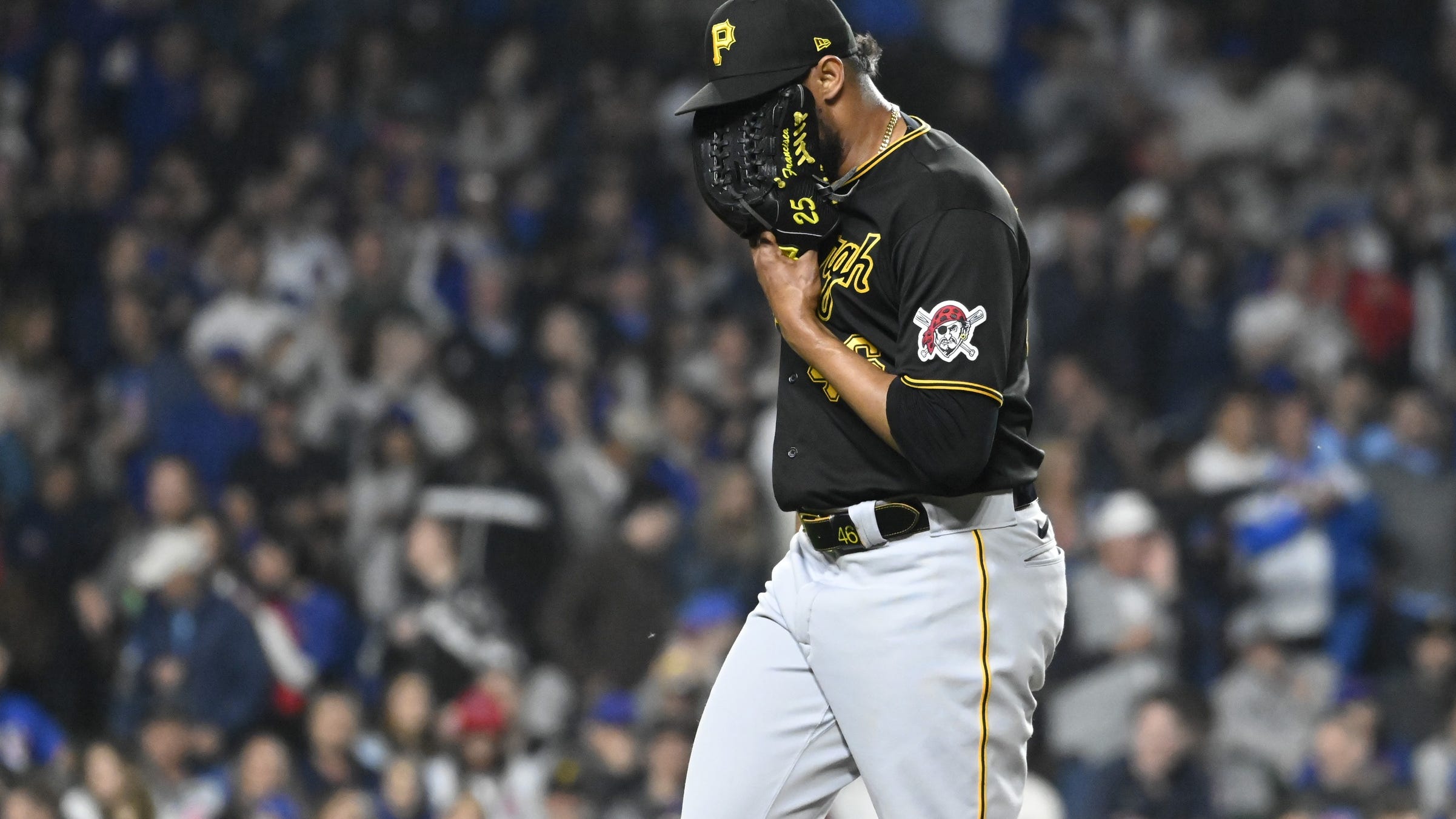 Pirates lose RHP Ramirez to White Sox, Mitchell to Triple-A Indy
