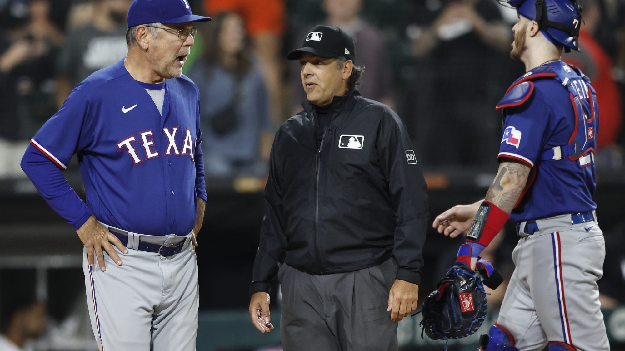 Bruce Bochy, MLB Twitter blast blocking-the-plate call: "It's absolutely one of the worst calls I've ever seen"