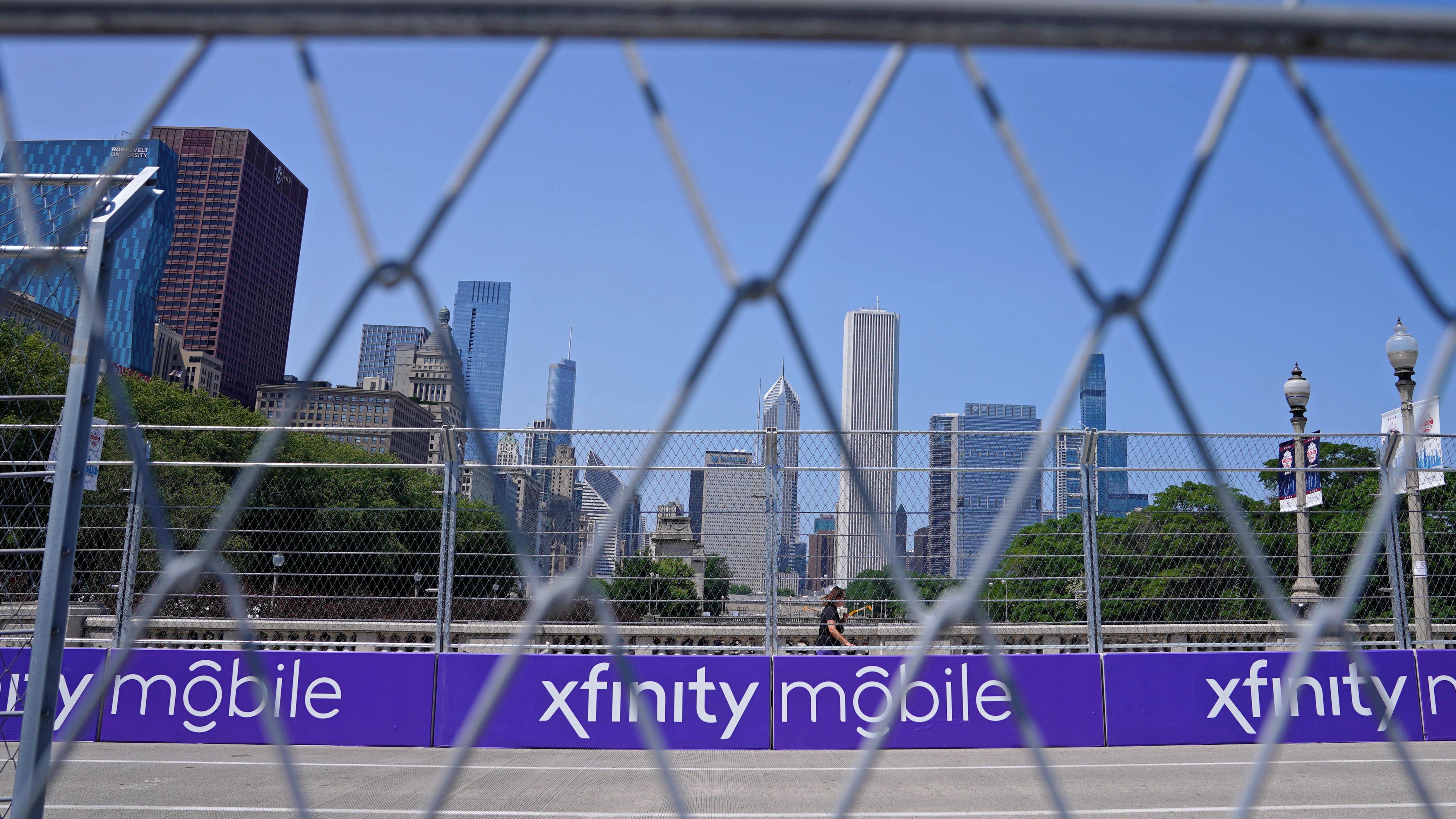 Hang in there: Final set of NASCAR street closures taking place tonight