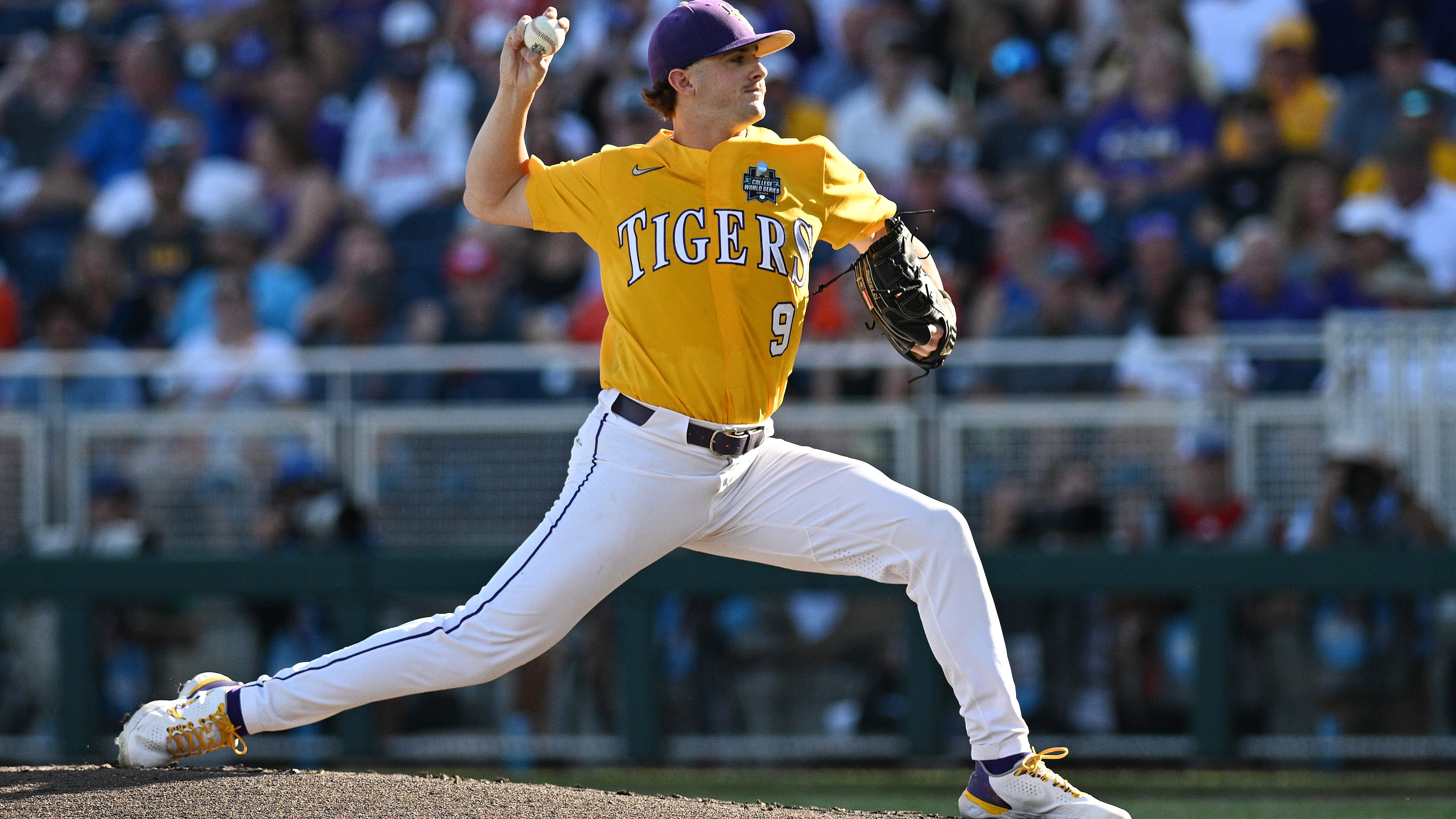 LSU's Ty Floyd ties a CWS record with incredible 17-strikeout performance