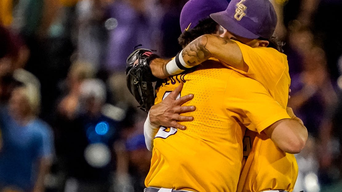 Title Tigers! LSU baseball demolishes Florida for 7th national championship