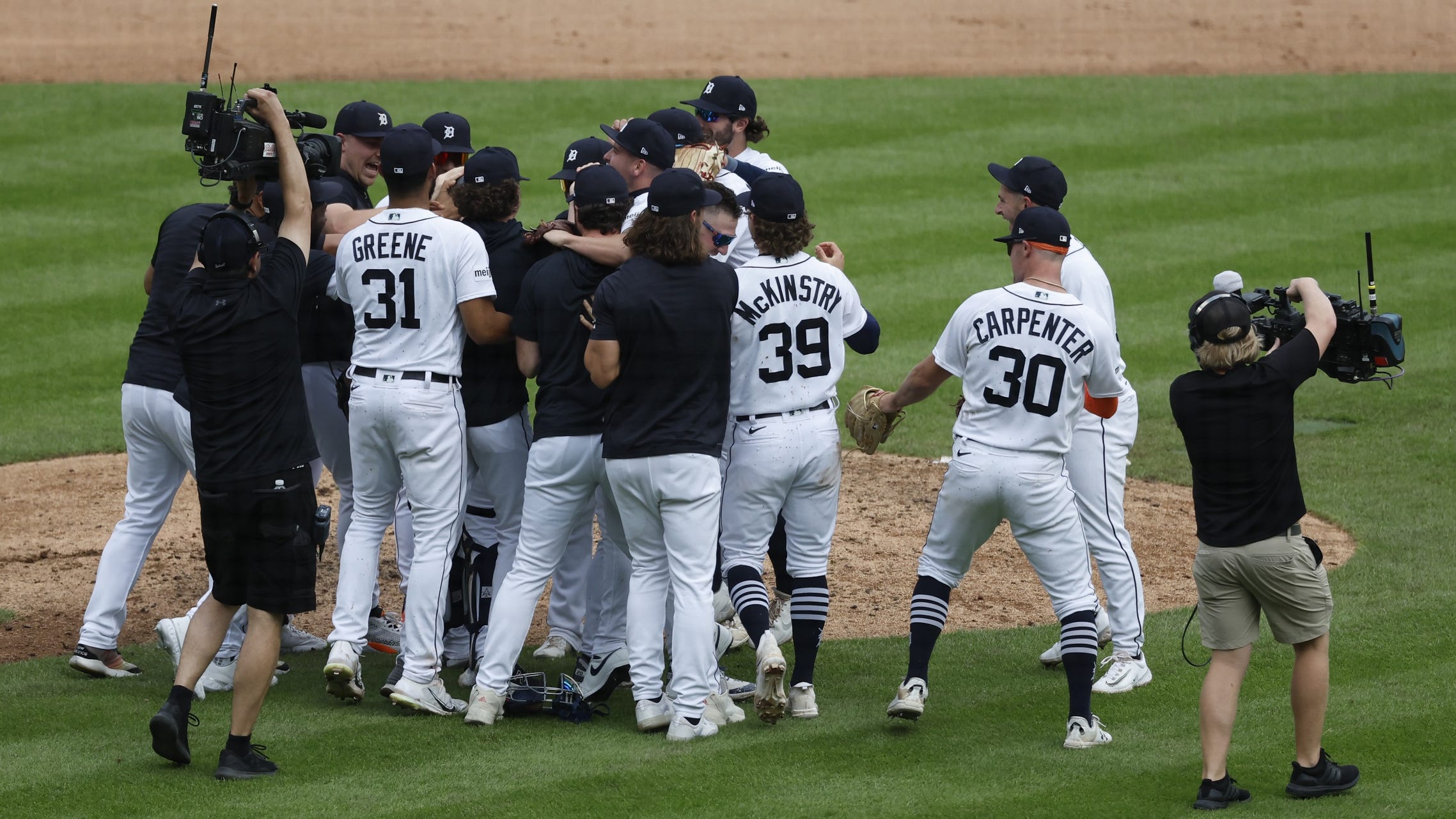 Relive every out of the Tigers' ninth no-hitter in franchise history