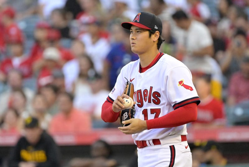Shohei Ohtani gives up HR v Pirates