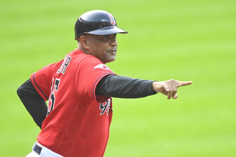 Cleveland Guardians first base coach Sandy Alomar Jr.