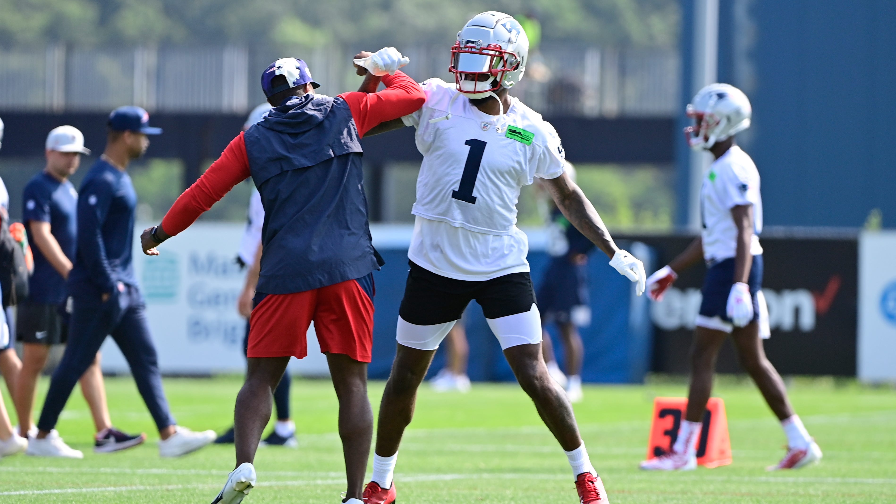 Patriots Practice Report: Returns and absences as New England's roster comes into focus