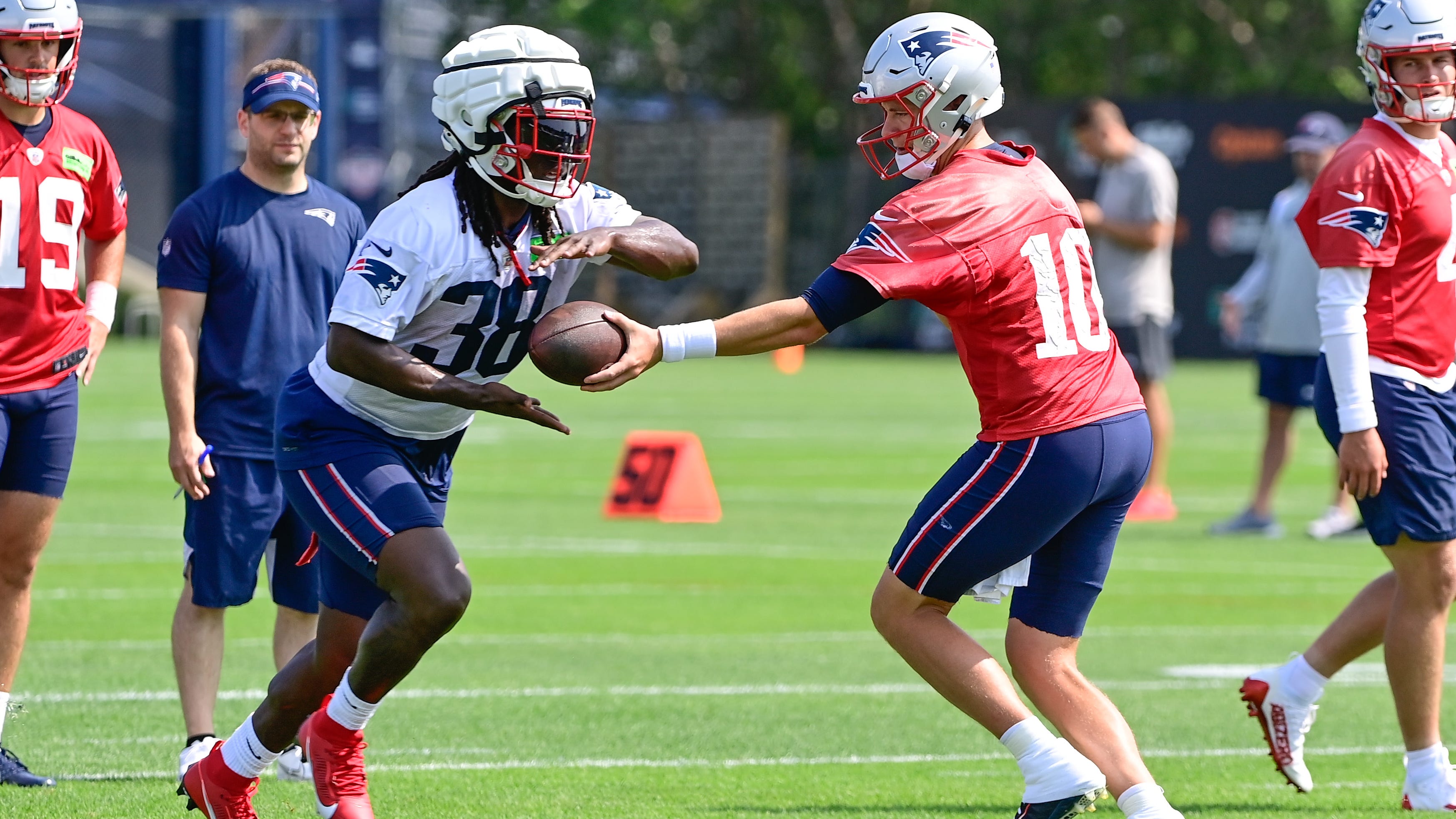 Day 6 Patriots training camp notebook: Mac Jones continues to look comfortable, but protection still a glaring need