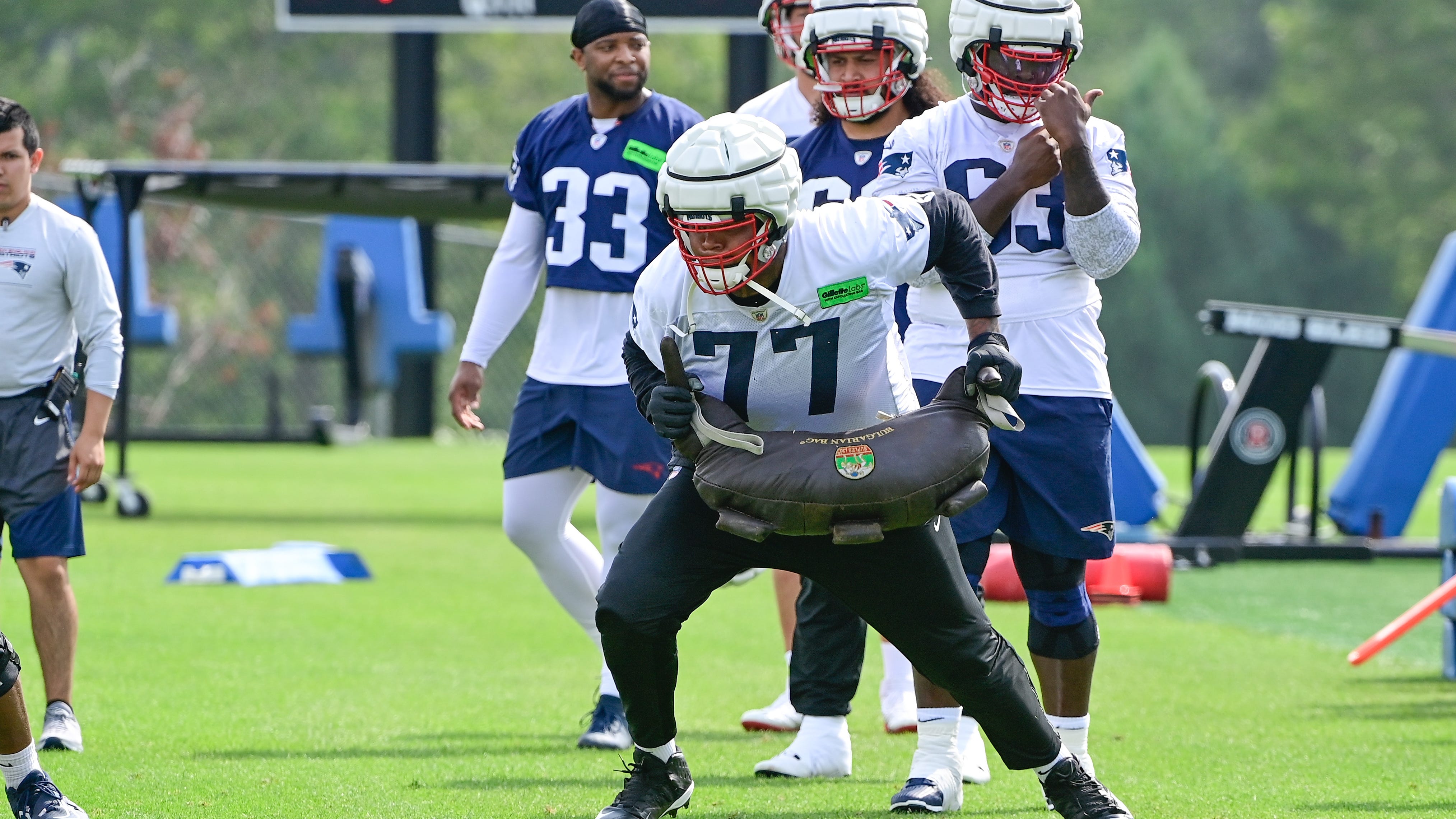 Patriots Practice Report: Trent Brown absent as Chiefs prep continues