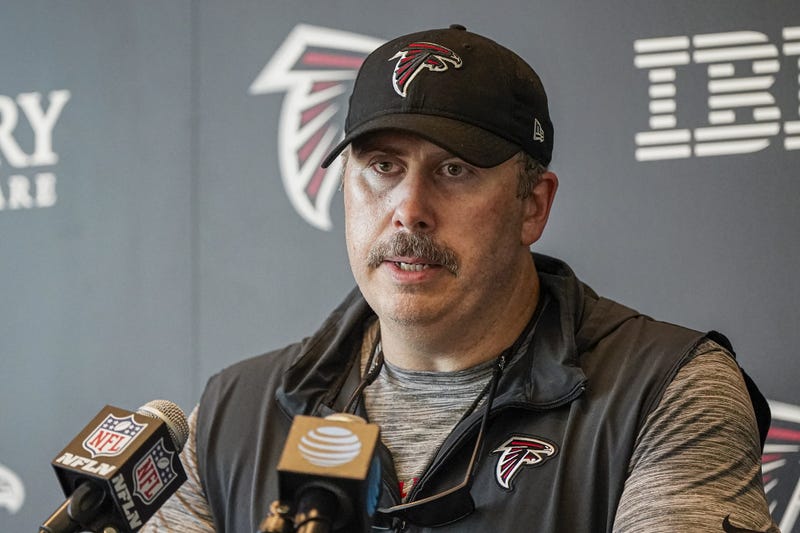 Arthur Smith at podium