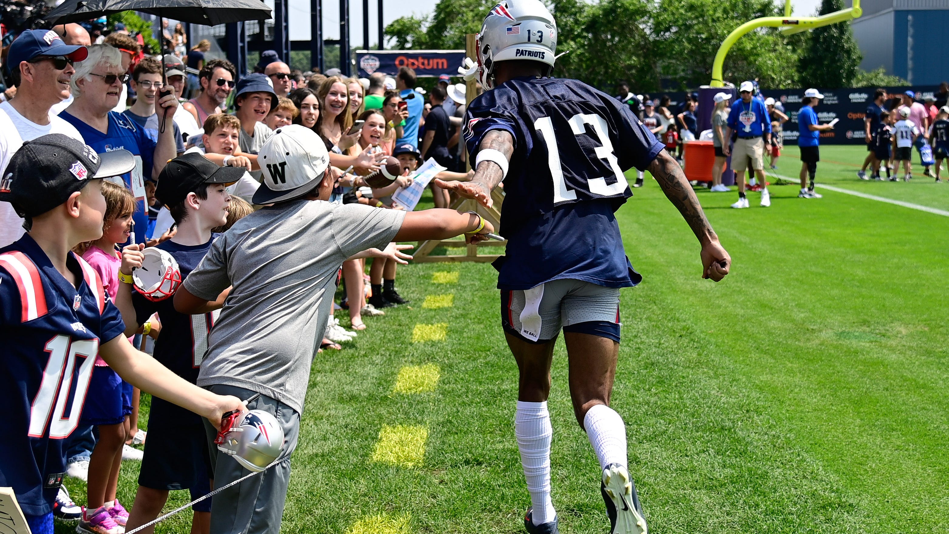Day 8 Patriots training camp notebook: Jack Jones exits, offensive personnel swaps, and more from an evenly matched practice