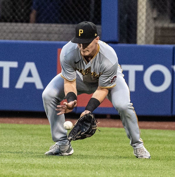 Henry Davis fielding a ball in right field