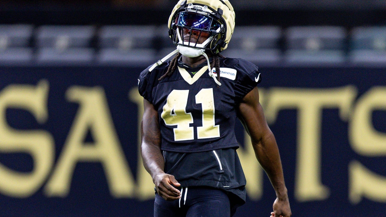 Alvin Kamara departs early from Saints minicamp with reported contract dispute