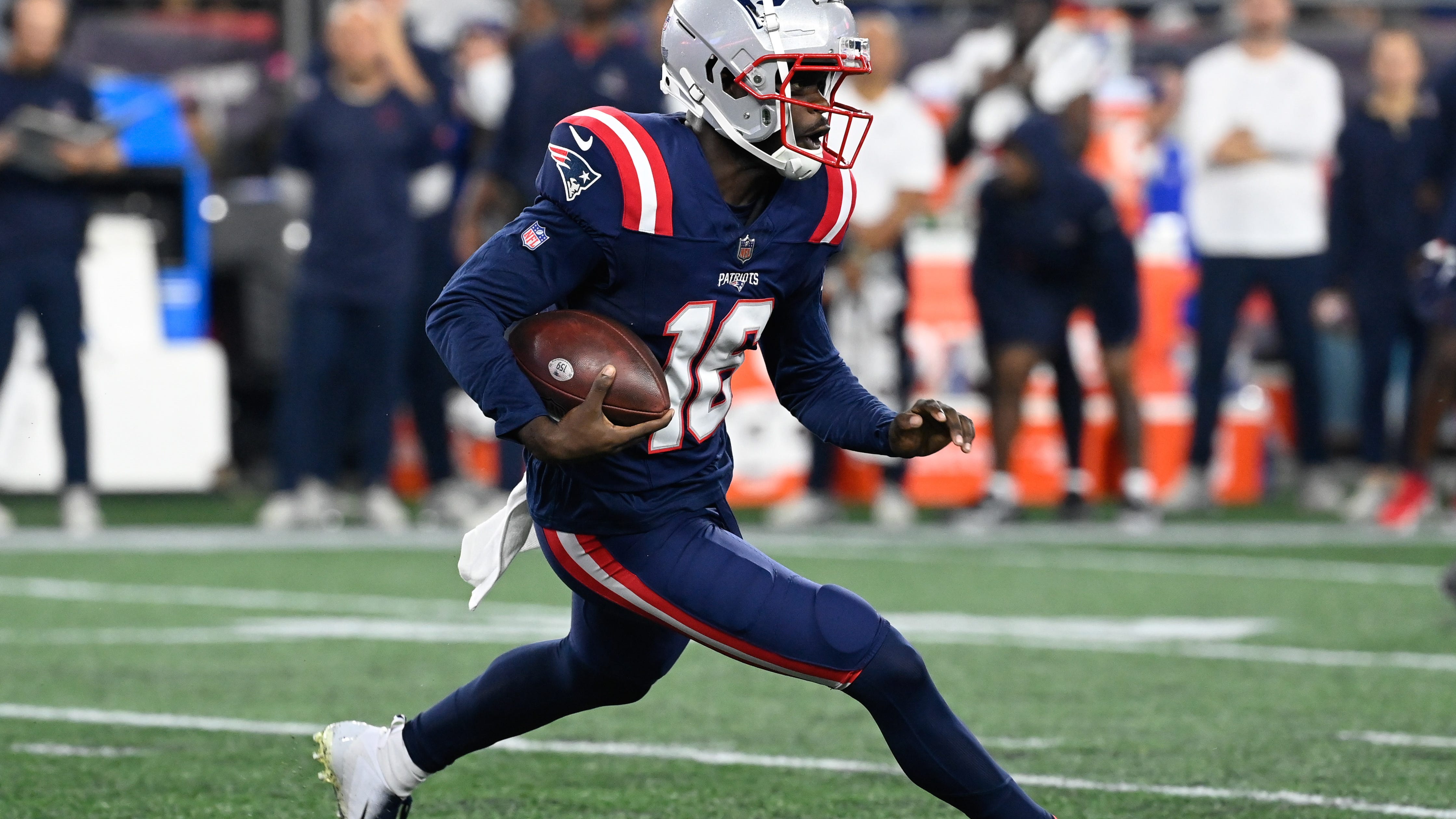 The Patriots' initial 15-man practice squad is set